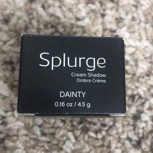 Younique cream shadow in dainty